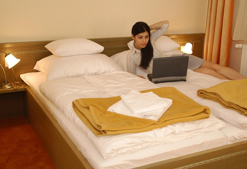 Hotel Bavaria 압다 객실 사진